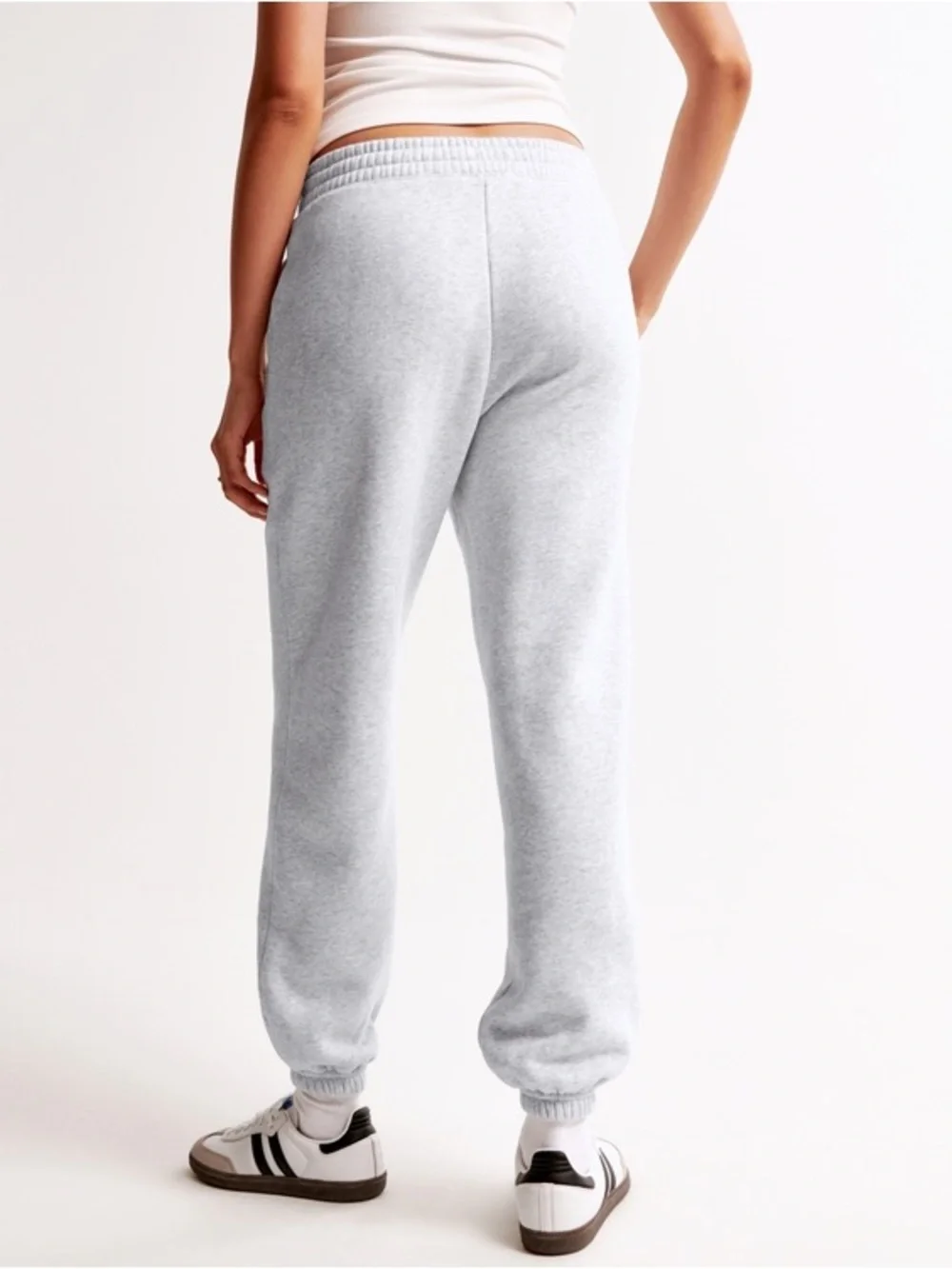 Abercrombie & Fitch Sunday Sweatpant Fleece Joggers Light Grey - Picture 4 of 11